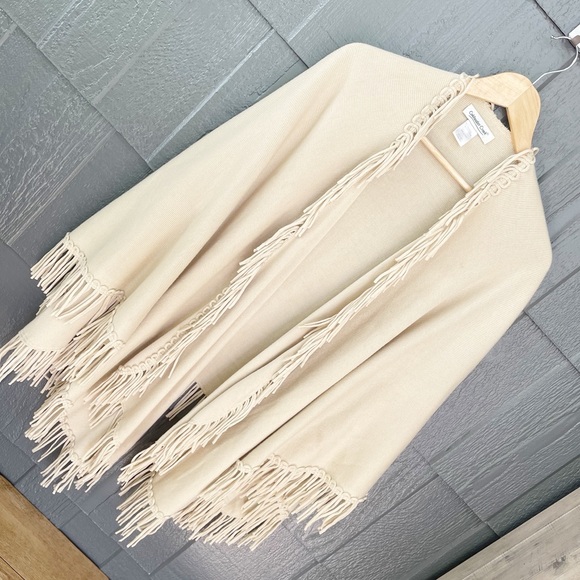 Coldwater Creek Fringe Cream Tan Beige Poncho - One Size - Picture 4 of 7